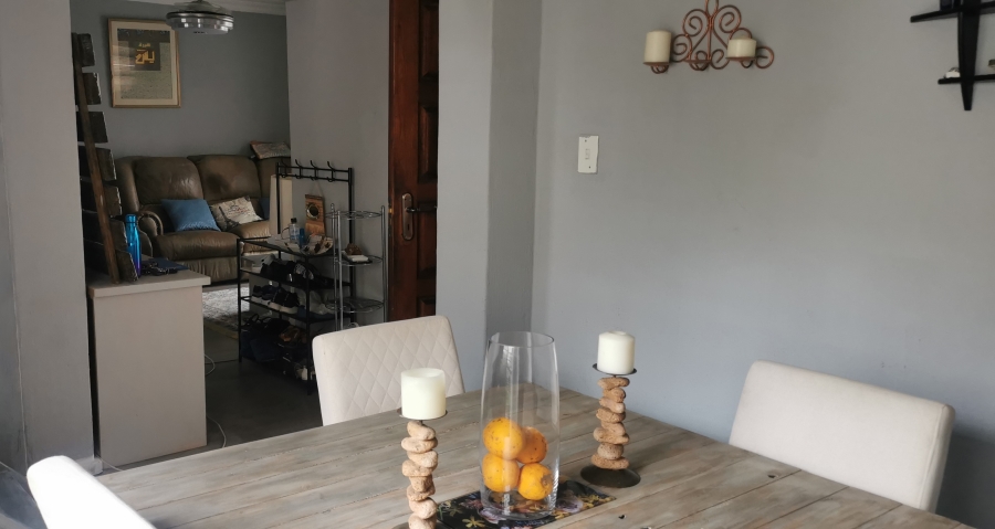 To Let 2 Bedroom Property for Rent in Radiokop Gauteng