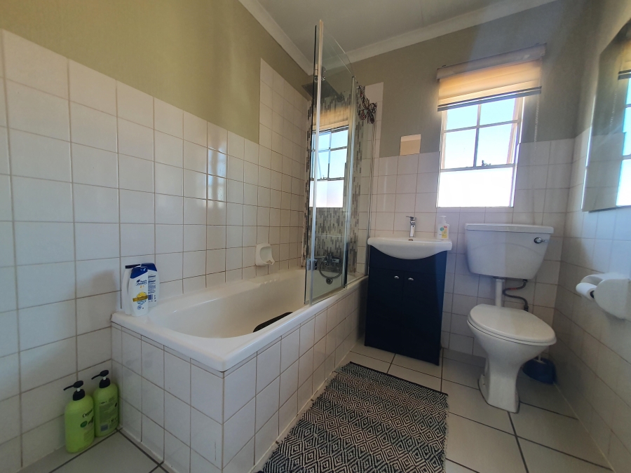 To Let 2 Bedroom Property for Rent in Meyersdal Gauteng