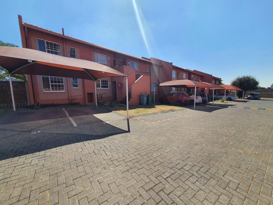 To Let 2 Bedroom Property for Rent in Meyersdal Gauteng