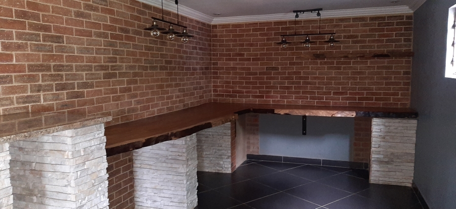 To Let 2 Bedroom Property for Rent in Rand Collieries Gauteng