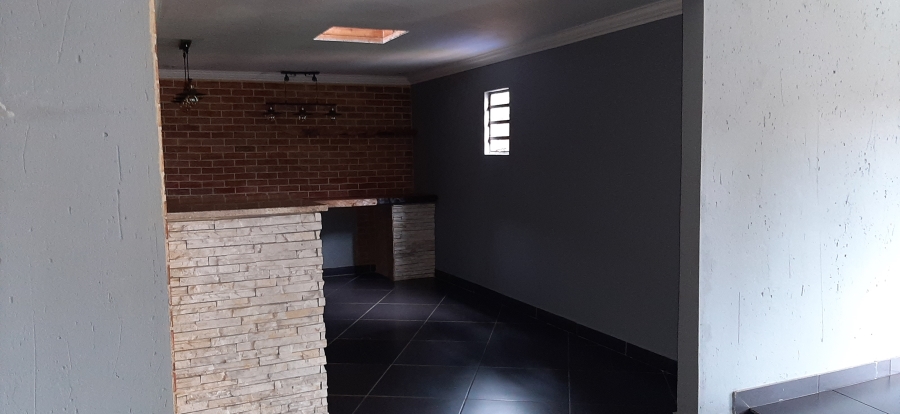 To Let 2 Bedroom Property for Rent in Rand Collieries Gauteng