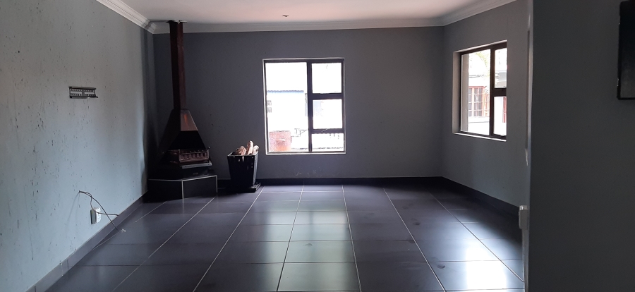 To Let 2 Bedroom Property for Rent in Rand Collieries Gauteng