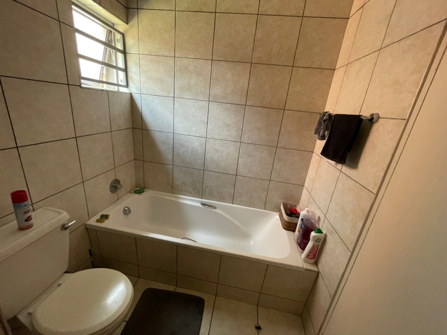 2 Bedroom Property for Sale in Esther Park Gauteng