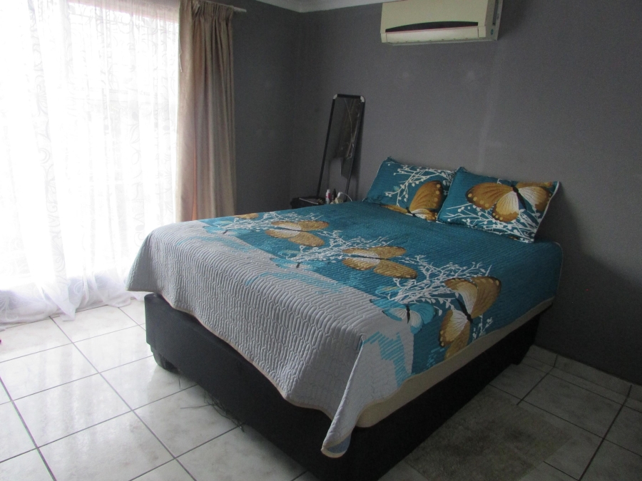 3 Bedroom Property for Sale in Westonaria Gauteng