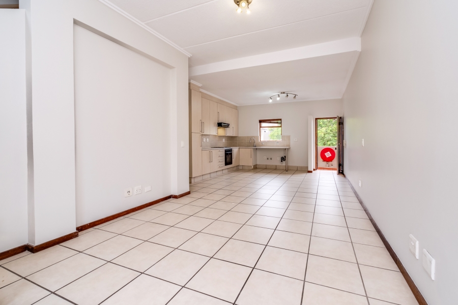 To Let 2 Bedroom Property for Rent in Beverley Gauteng