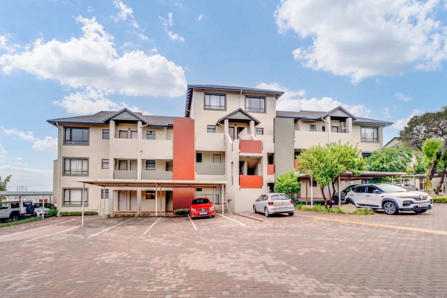 To Let 2 Bedroom Property for Rent in Beverley Gauteng