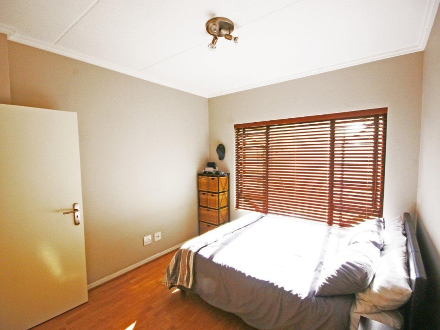 To Let 1 Bedroom Property for Rent in Bryanston Gauteng