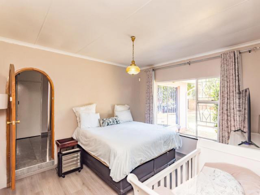 4 Bedroom Property for Sale in Constantia Kloof Gauteng