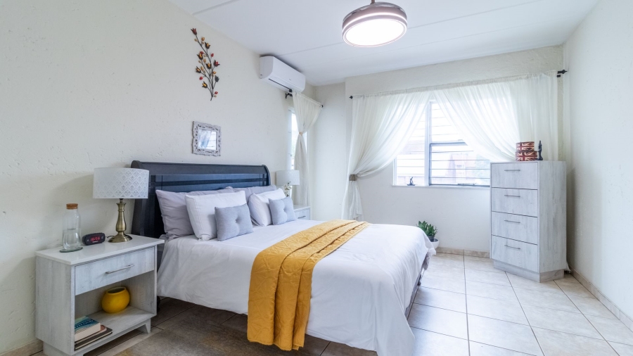 3 Bedroom Property for Sale in Glenvista Gauteng