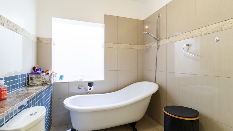 3 Bedroom Property for Sale in Glenvista Gauteng