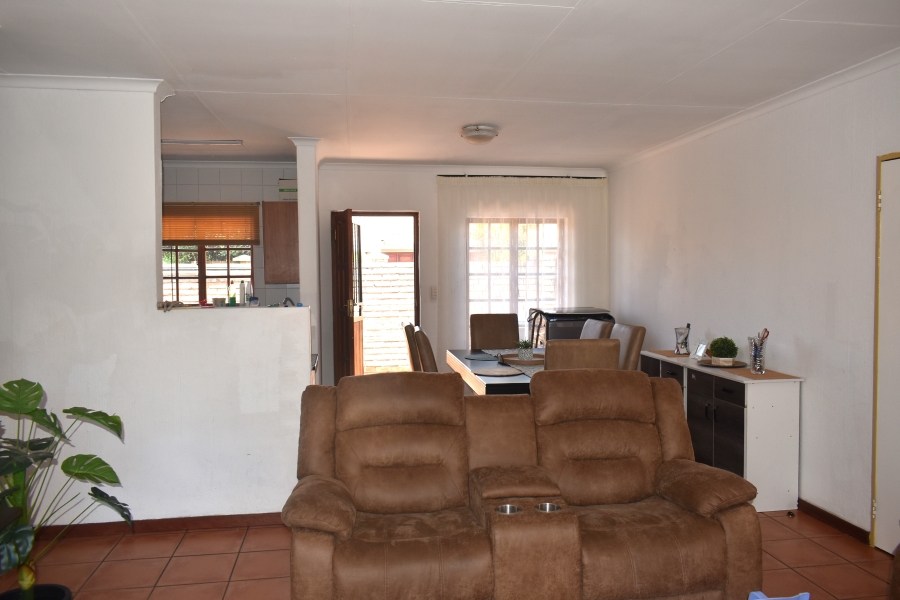 To Let 3 Bedroom Property for Rent in Equestria Gauteng