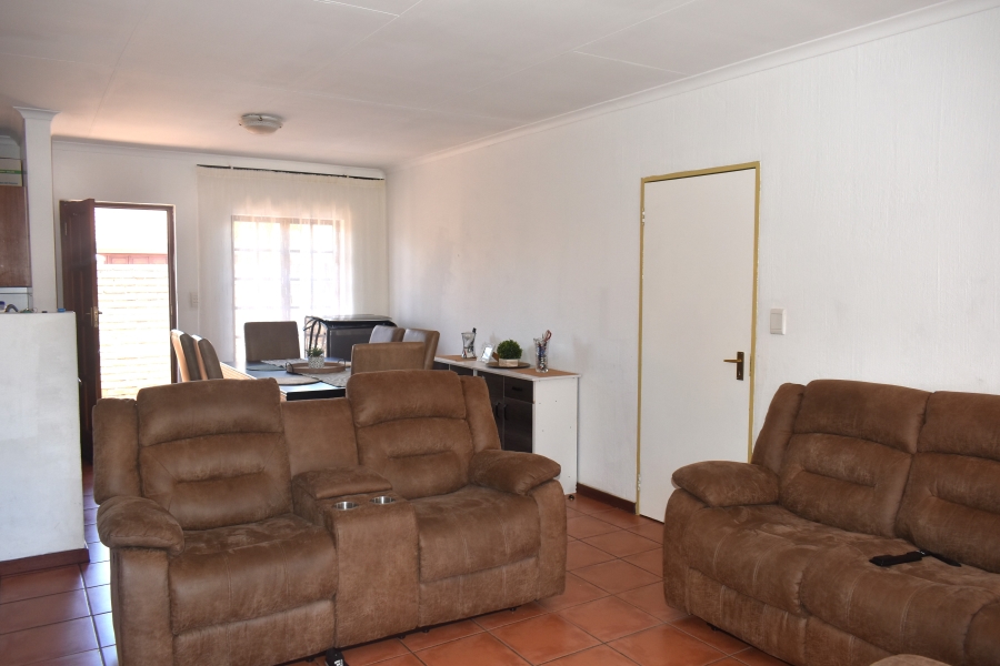 To Let 3 Bedroom Property for Rent in Equestria Gauteng