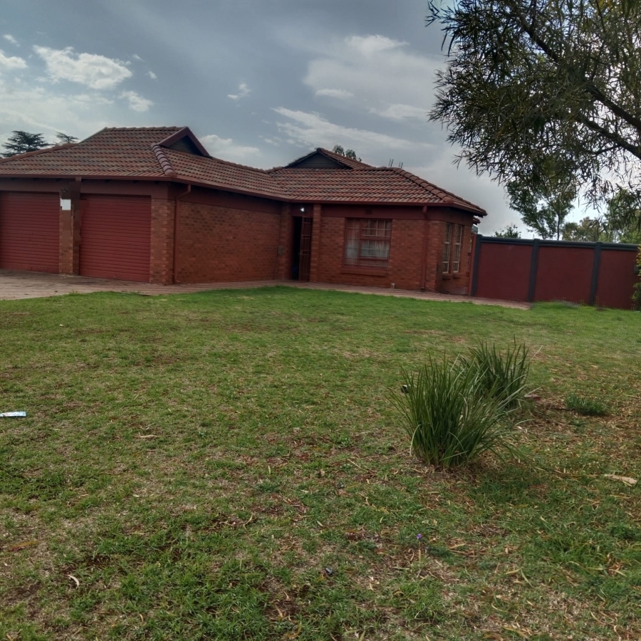 3 Bedroom Property for Sale in Clayville Gauteng