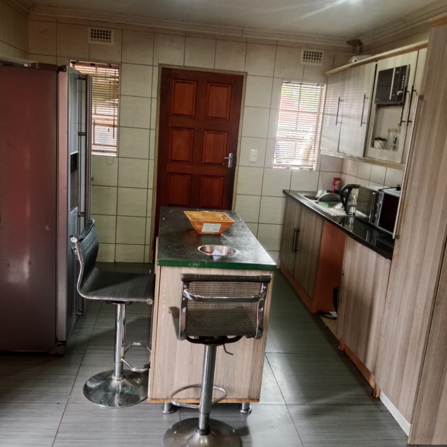 3 Bedroom Property for Sale in Clayville Gauteng