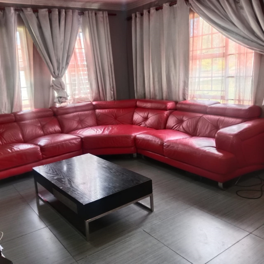 3 Bedroom Property for Sale in Clayville Gauteng