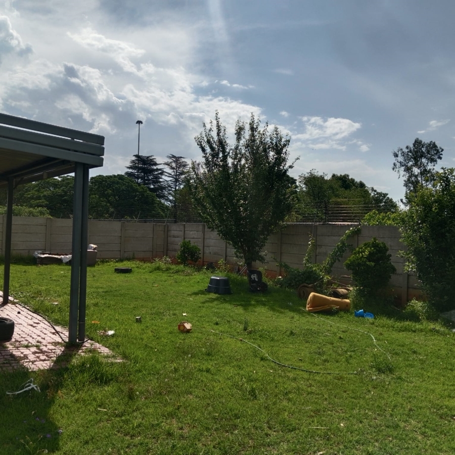 3 Bedroom Property for Sale in Clayville Gauteng