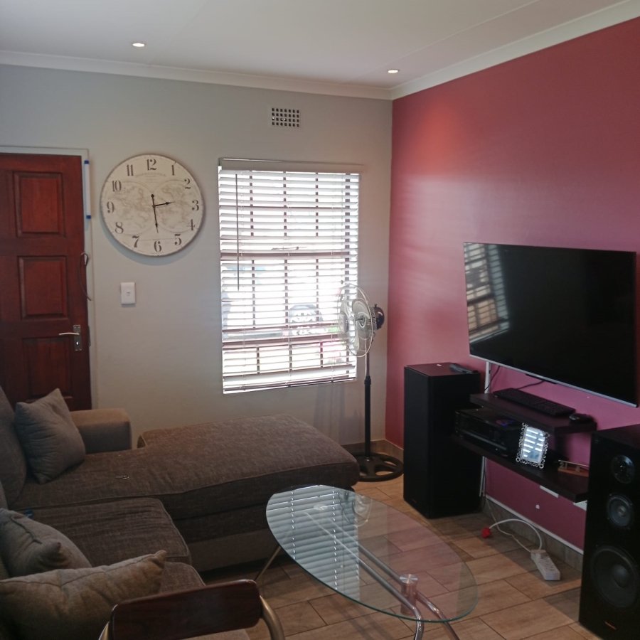 3 Bedroom Property for Sale in Clayville Gauteng