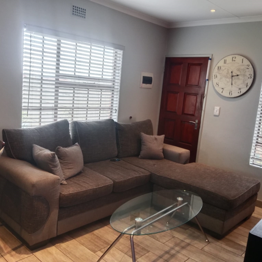 3 Bedroom Property for Sale in Clayville Gauteng