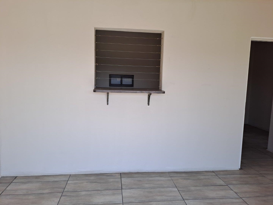 To Let commercial Property for Rent in Staalrus Gauteng