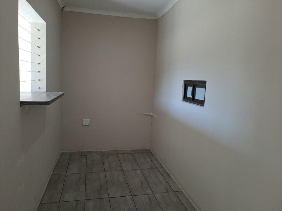 To Let commercial Property for Rent in Staalrus Gauteng