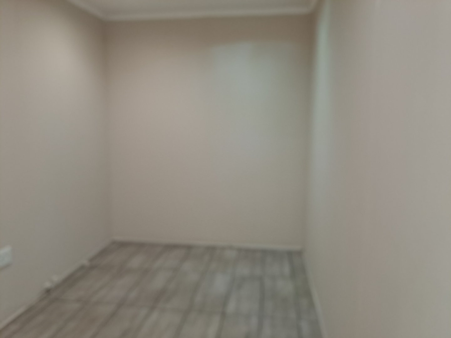 To Let commercial Property for Rent in Staalrus Gauteng