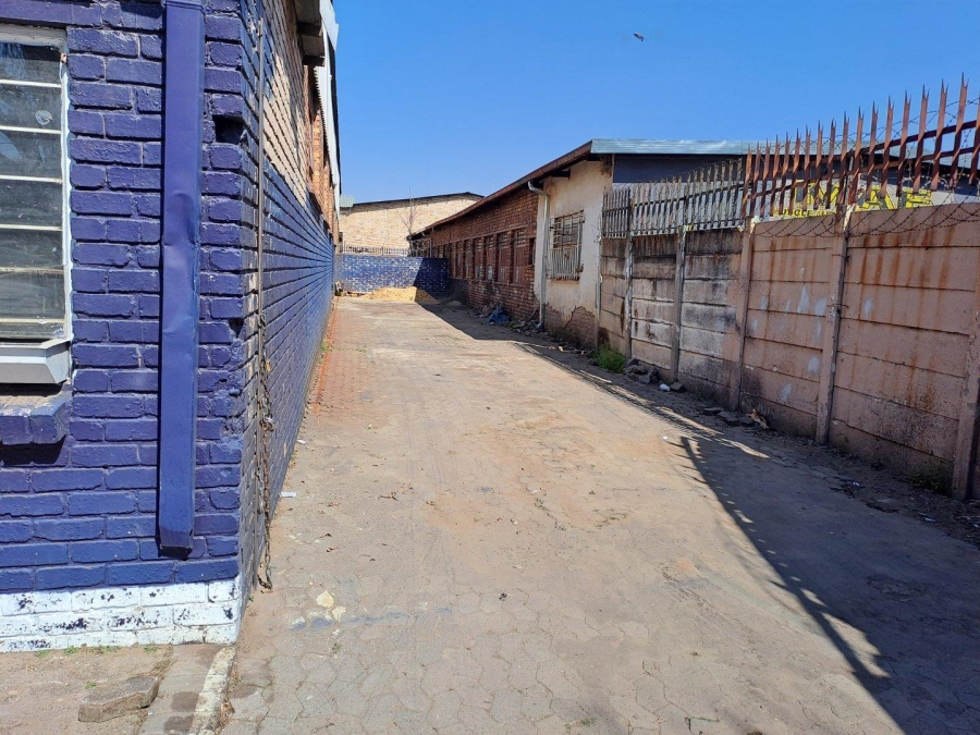 To Let commercial Property for Rent in Duncanville Gauteng