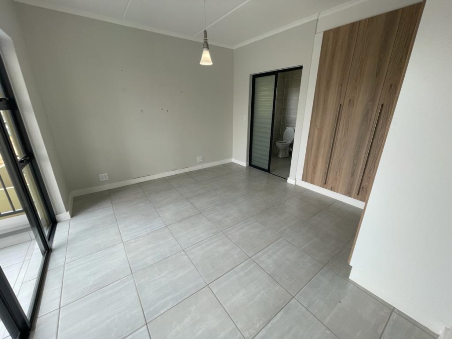 To Let 2 Bedroom Property for Rent in Waterfall Gauteng