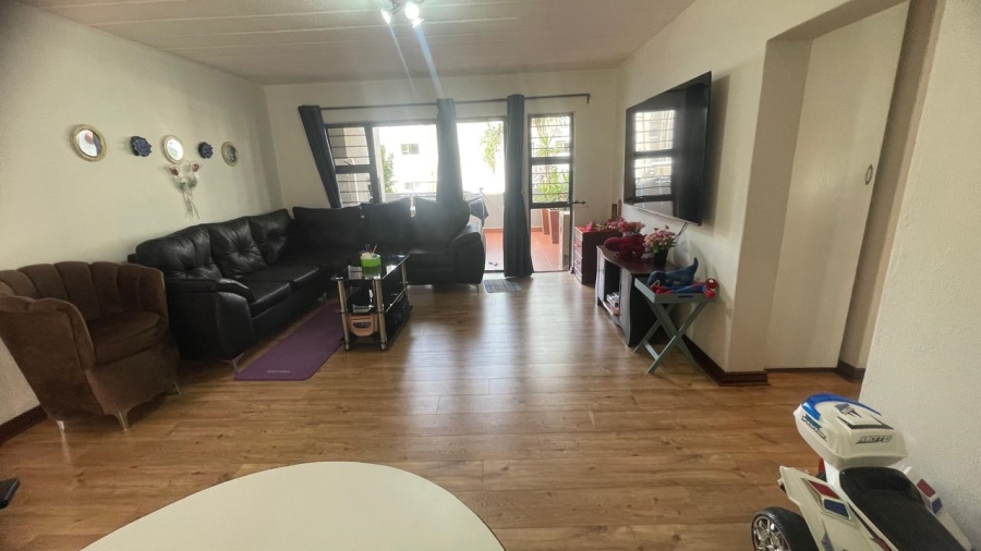 To Let 2 Bedroom Property for Rent in Bryanston Gauteng