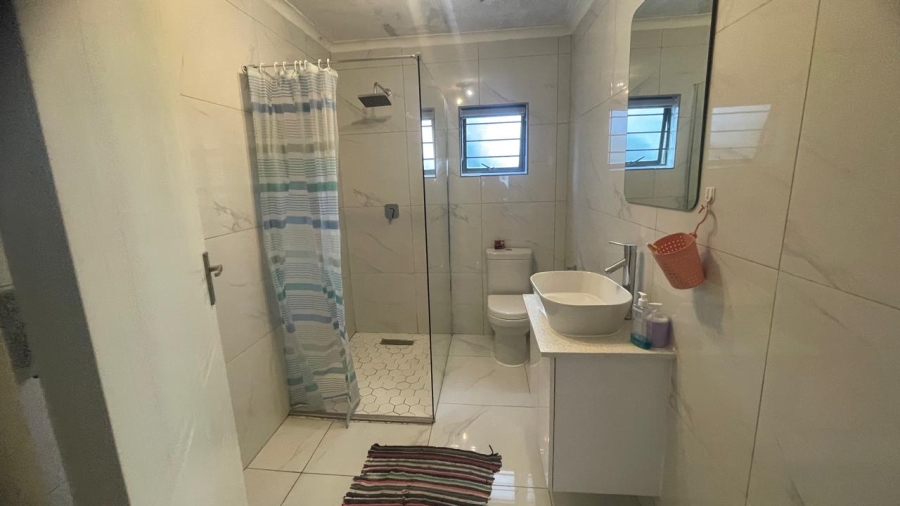 To Let 2 Bedroom Property for Rent in Bryanston Gauteng