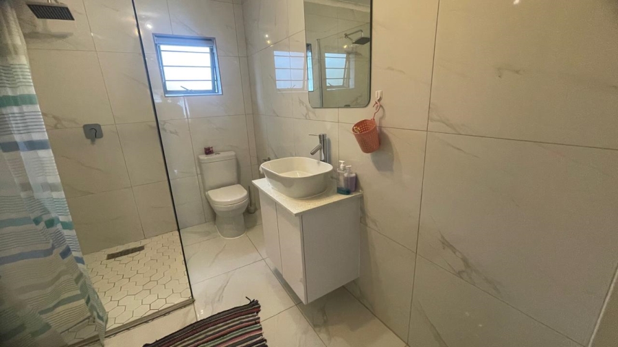 To Let 2 Bedroom Property for Rent in Bryanston Gauteng