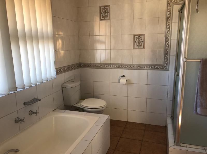 3 Bedroom Property for Sale in New Redruth Gauteng