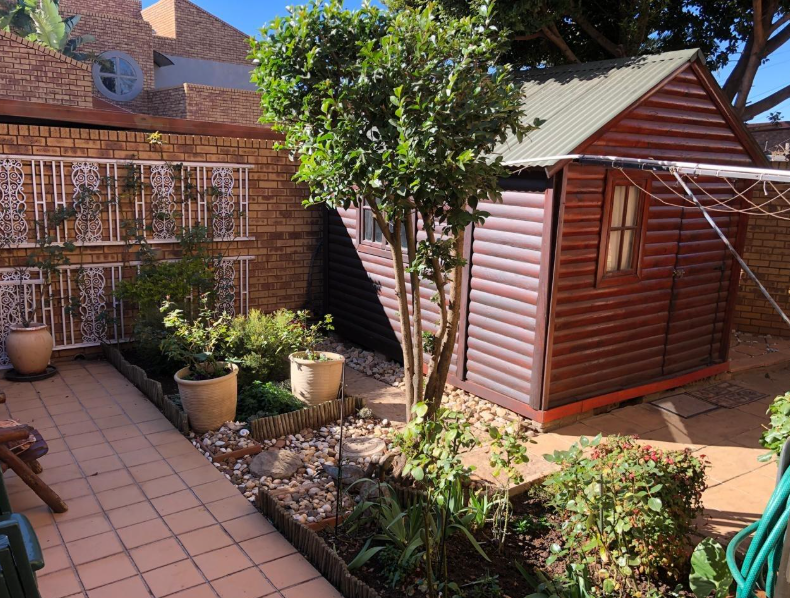 3 Bedroom Property for Sale in New Redruth Gauteng