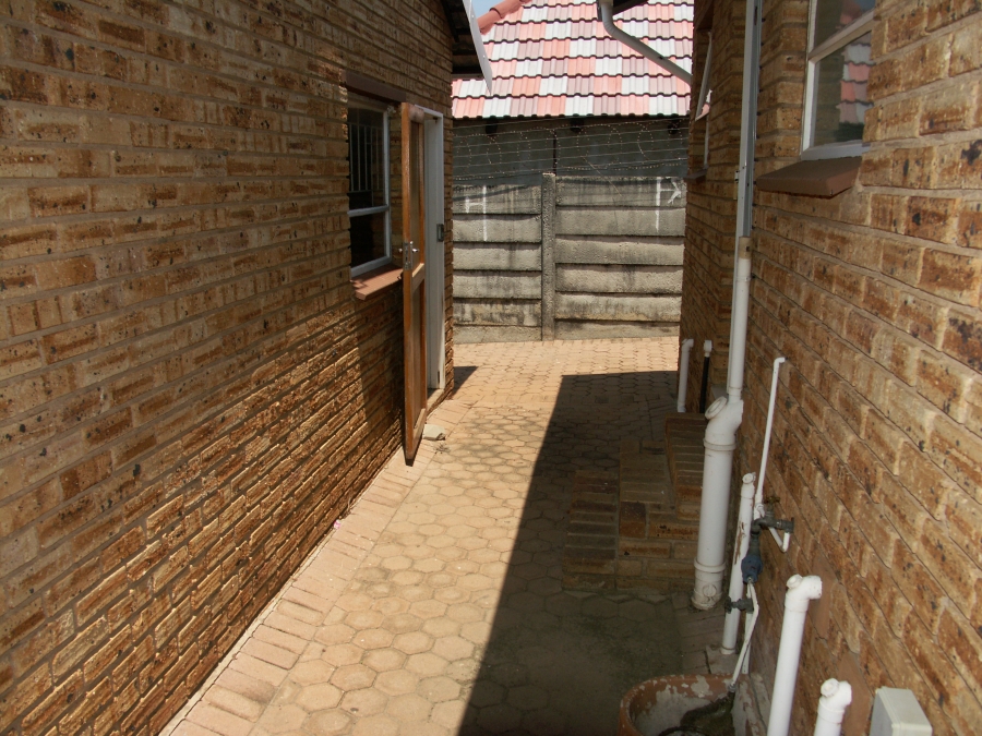 2 Bedroom Property for Sale in Krugersdorp North Gauteng