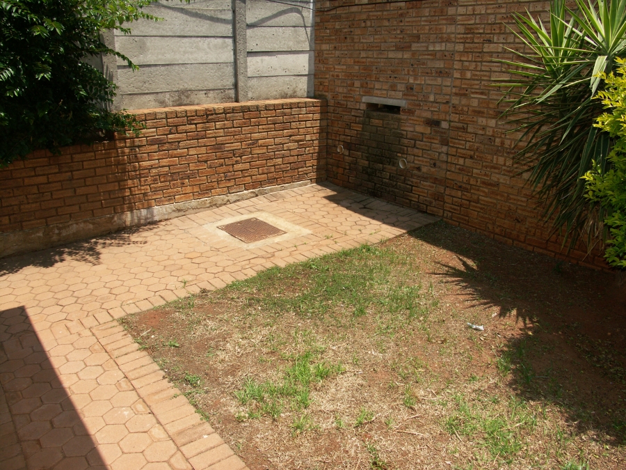 2 Bedroom Property for Sale in Krugersdorp North Gauteng