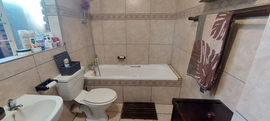 1 Bedroom Property for Sale in The Orchards Gauteng