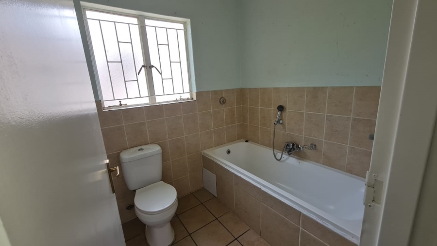 To Let 2 Bedroom Property for Rent in Greenstone Hill Gauteng