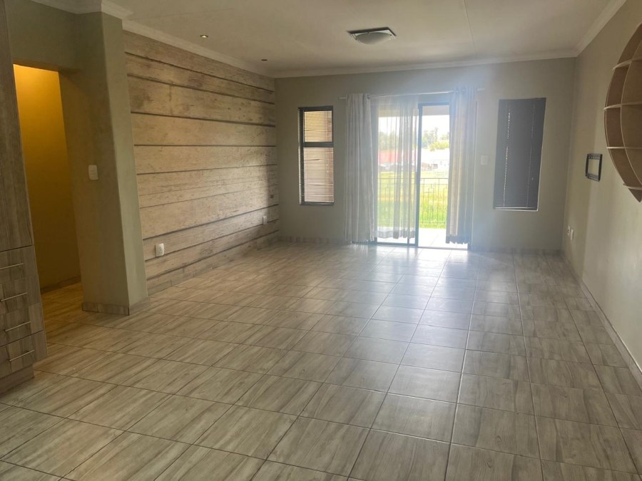 2 Bedroom Property for Sale in Noordwyk Gauteng