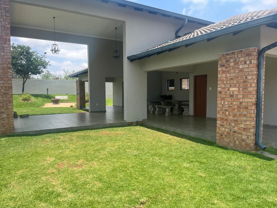 2 Bedroom Property for Sale in Noordwyk Gauteng