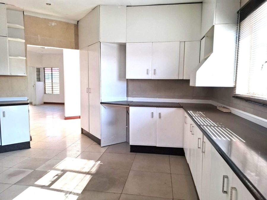 4 Bedroom Property for Sale in Mackenzie Park Gauteng