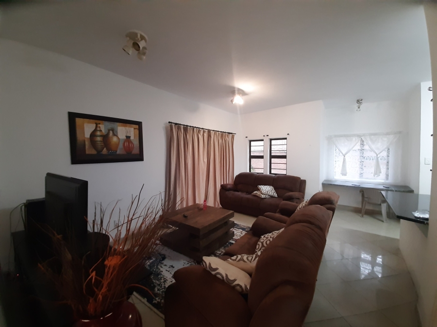 3 Bedroom Property for Sale in Abbotsford Gauteng