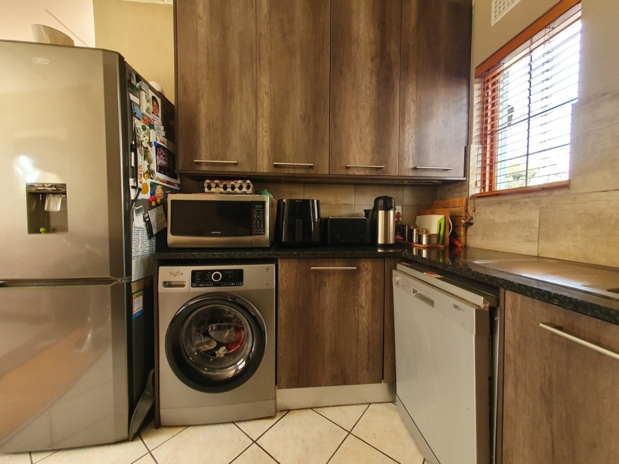 2 Bedroom Property for Sale in Paulshof Gauteng