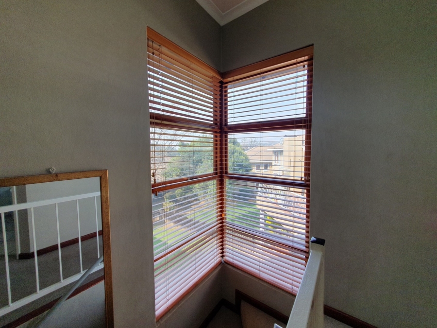 2 Bedroom Property for Sale in Paulshof Gauteng