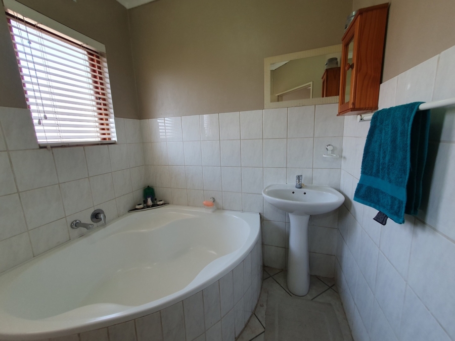 2 Bedroom Property for Sale in Paulshof Gauteng