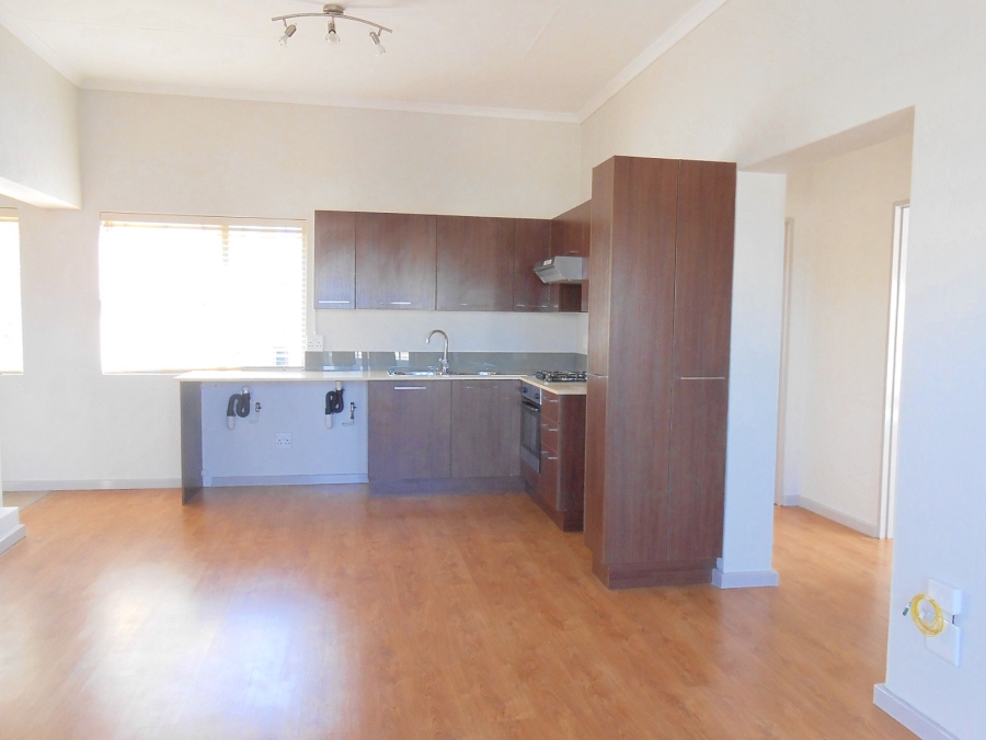 To Let 2 Bedroom Property for Rent in Beverley Gauteng