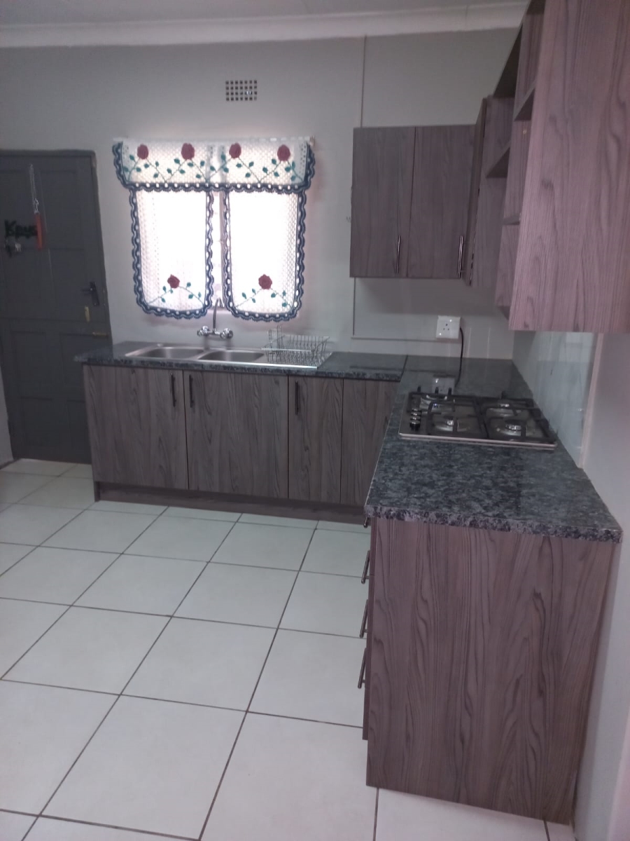 4 Bedroom Property for Sale in Mullerstuine Gauteng