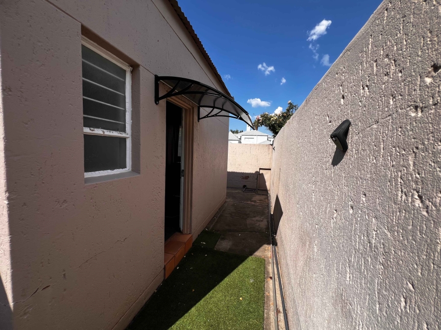 3 Bedroom Property for Sale in Magaliessig Gauteng