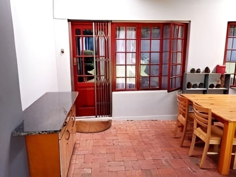 To Let 2 Bedroom Property for Rent in Parkmore Gauteng