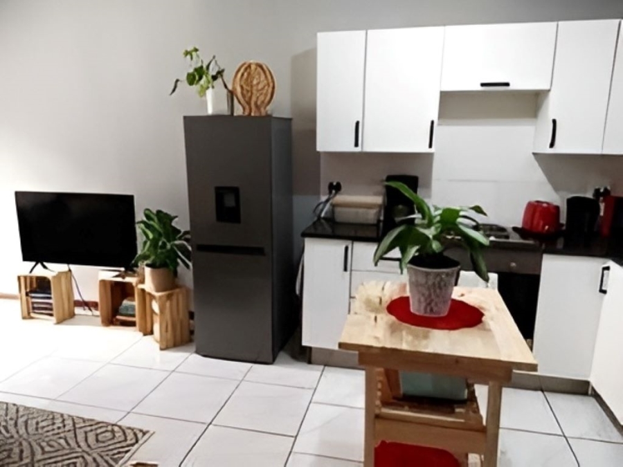 To Let 2 Bedroom Property for Rent in Parkmore Gauteng