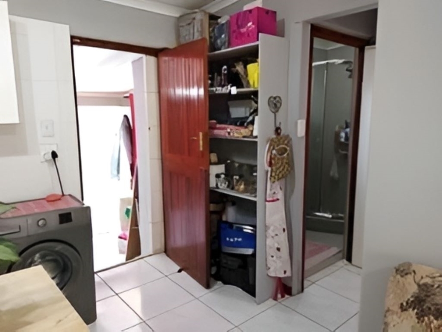 To Let 2 Bedroom Property for Rent in Parkmore Gauteng