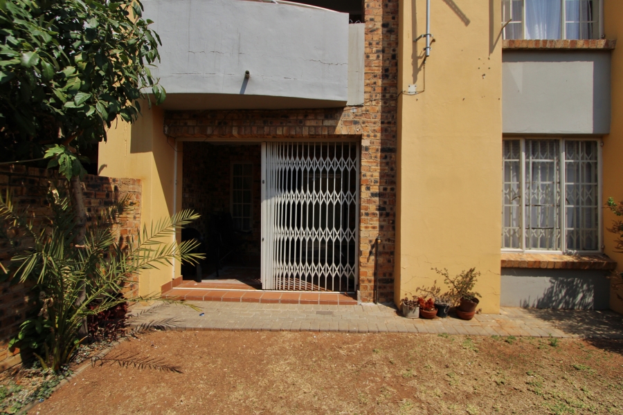 2 Bedroom Property for Sale in Halfway Gardens Gauteng